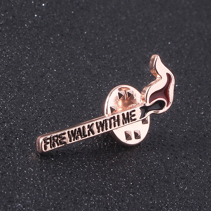 Twin Peaks Enamel Badge Brooch - đánh giá và giá Jeans Shirt Fashion For Men